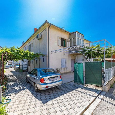 Beautiful Apartment In Trogir With Kitchen Exterior photo